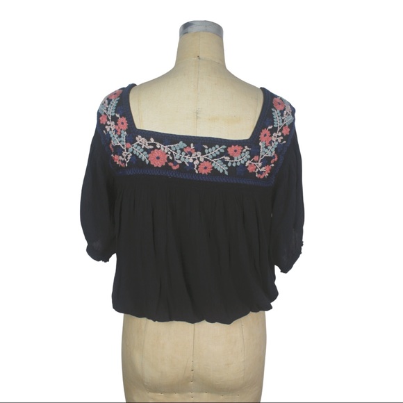American Eagle Floral Embroidered Black Blouse (Size M) - Picture 2 of 2